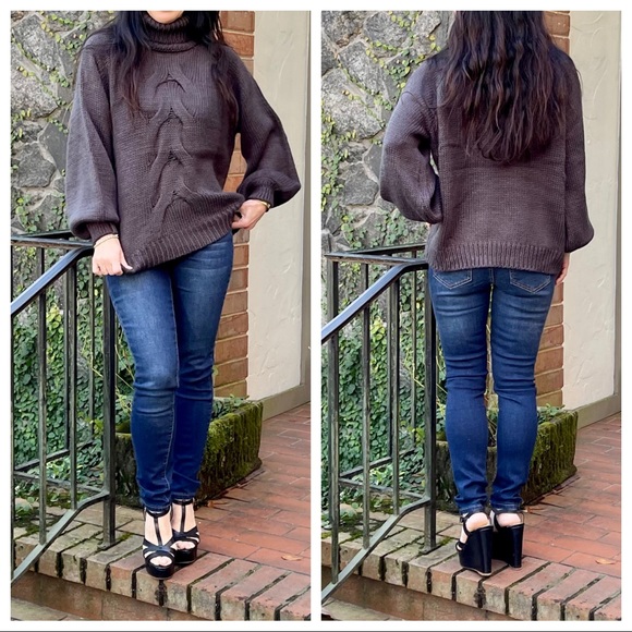 Chunky cable knit turtle neck sweater - Picture 2 of 9